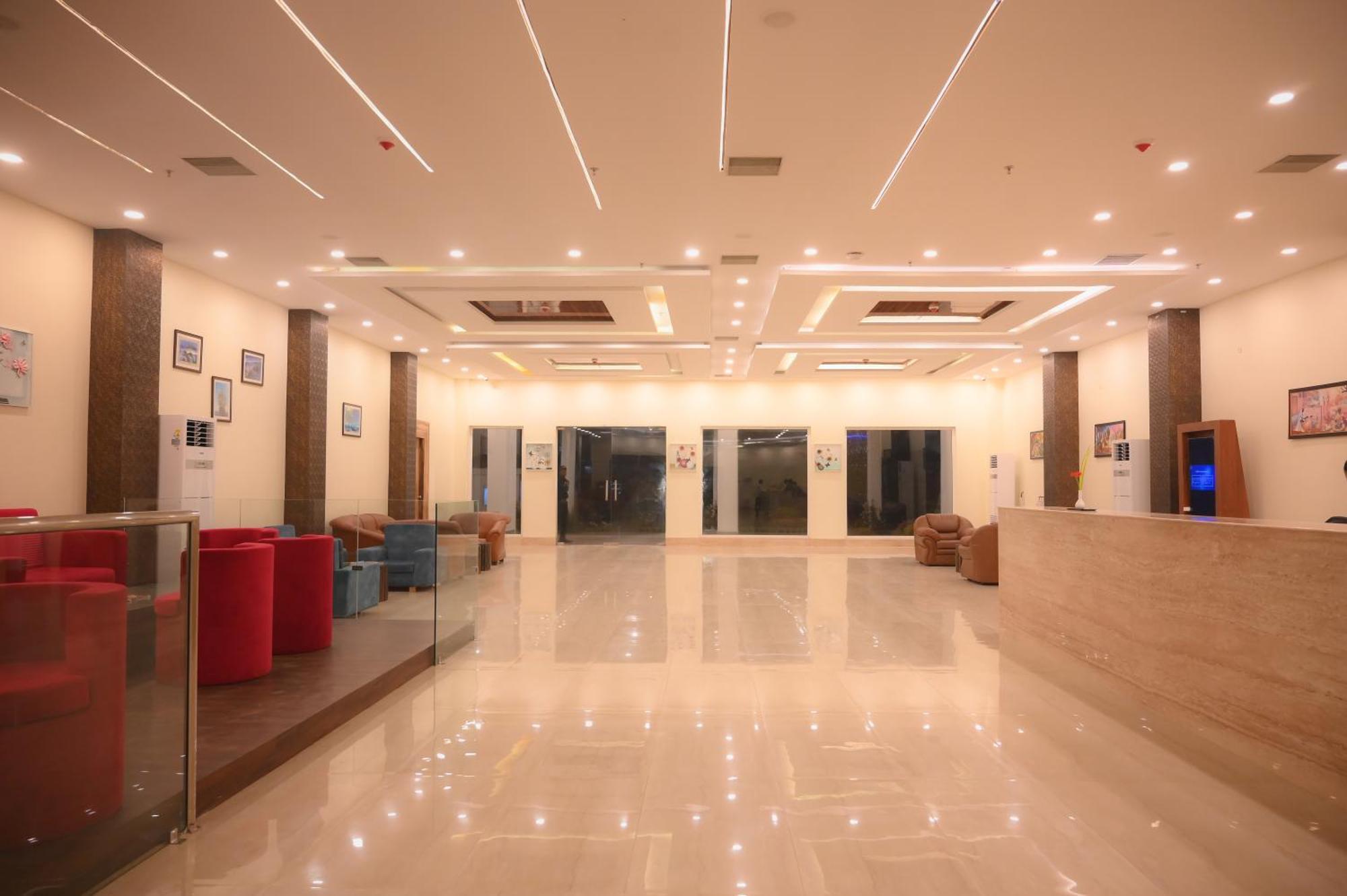 Seven Hills Hotel Puri Exterior foto