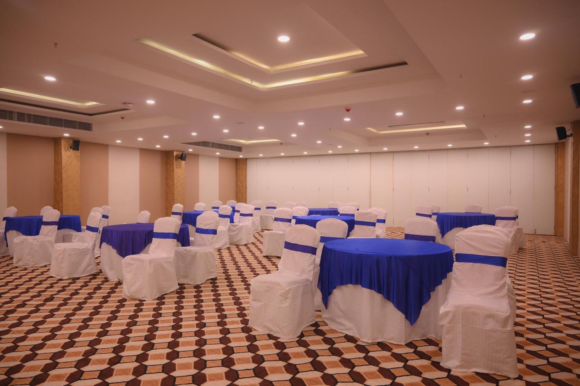 Seven Hills Hotel Puri Exterior foto